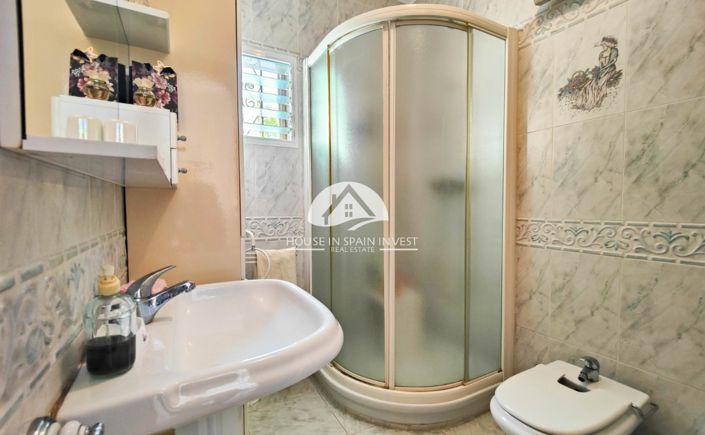 Image No.35-2 Bed Villa for sale