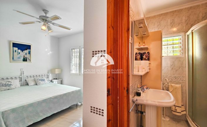 Image No.34-2 Bed Villa for sale