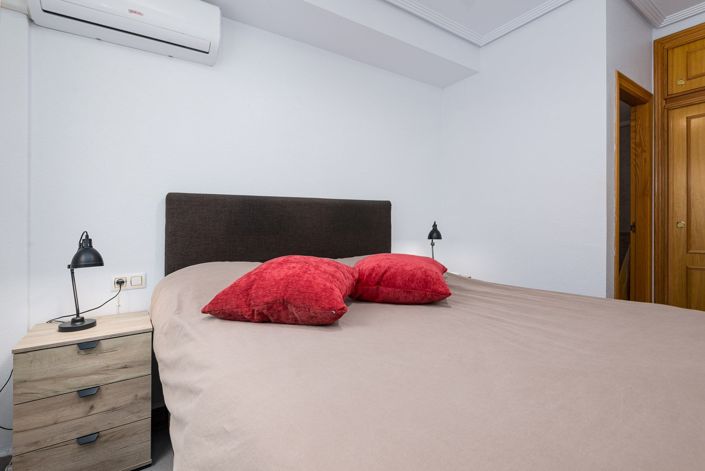 Image No.21-2 Bed Apartment for sale