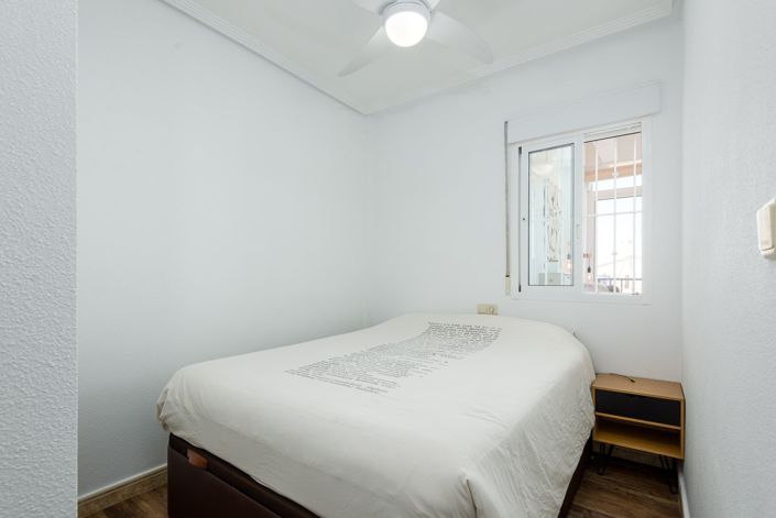 Image No.17-2 Bed Apartment for sale