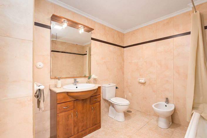 Image No.19-2 Bed Apartment for sale