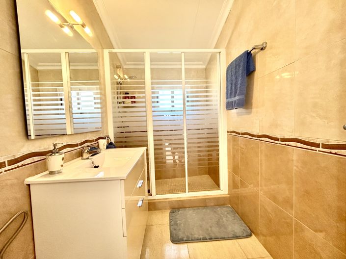 Image No.23-3 Bed Villa for sale