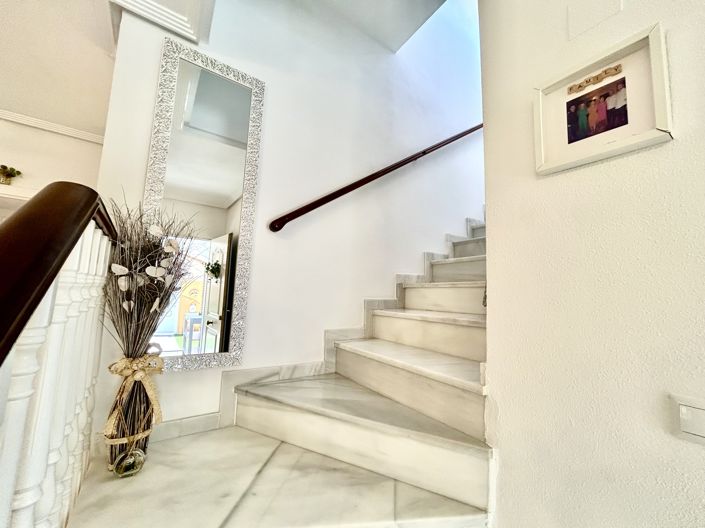 Image No.29-3 Bed Villa for sale