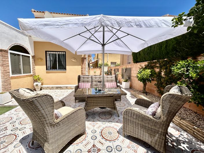 Image No.3-3 Bed Villa for sale