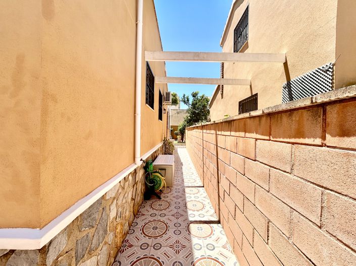 Image No.35-3 Bed Villa for sale