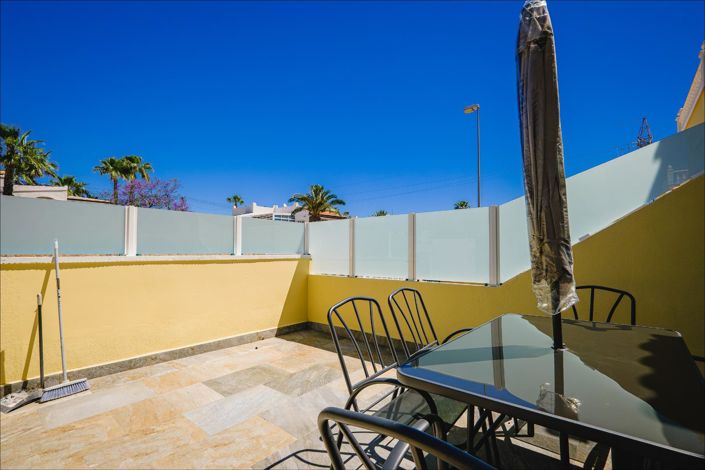 Image No.16-3 Bed Property for sale