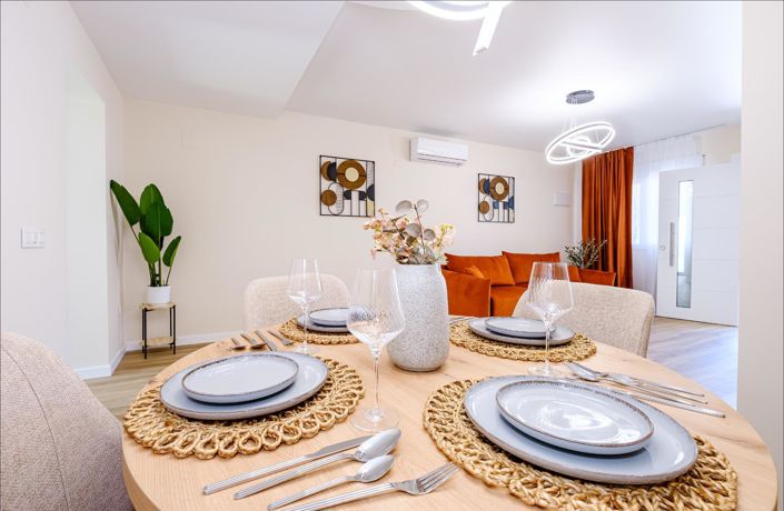 Image No.27-3 Bed Property for sale