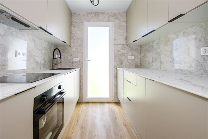 Image No.32-3 Bed Property for sale
