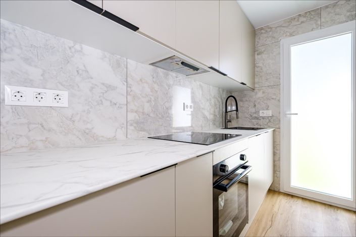 Image No.33-3 Bed Property for sale