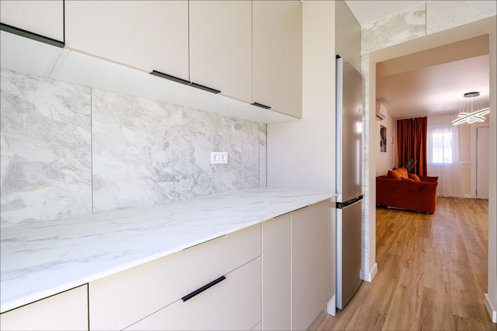 Image No.37-3 Bed Property for sale