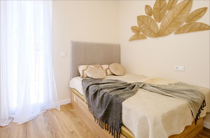 Image No.38-3 Bed Property for sale