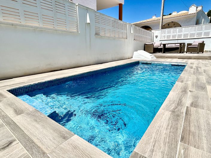 Image No.2-2 Bed Villa for sale