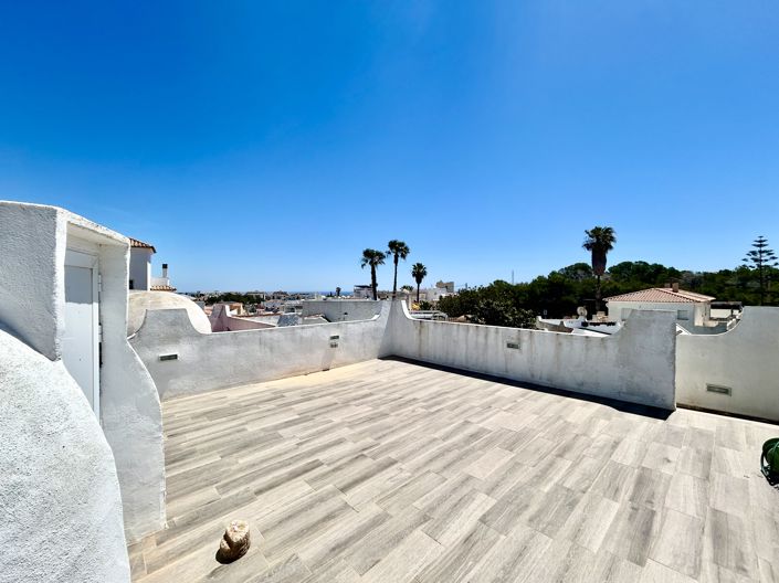 Image No.22-2 Bed Villa for sale