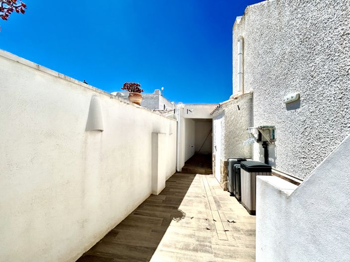 Image No.24-2 Bed Villa for sale