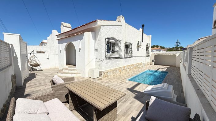 Image No.28-2 Bed Villa for sale