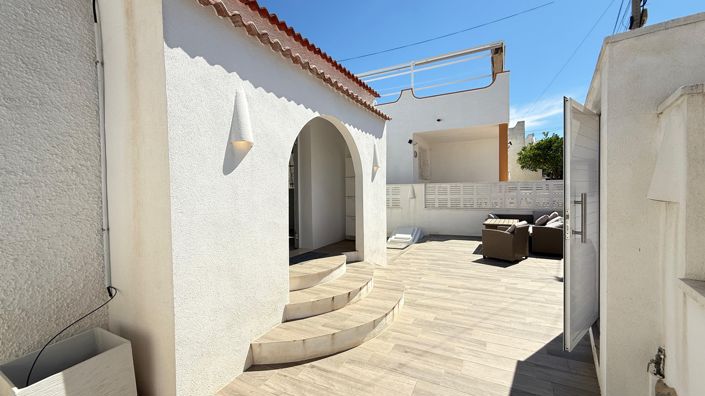 Image No.29-2 Bed Villa for sale