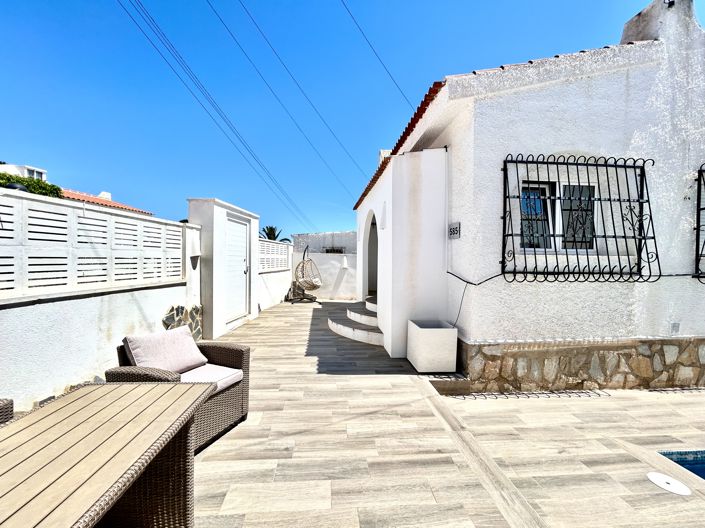 Image No.31-2 Bed Villa for sale