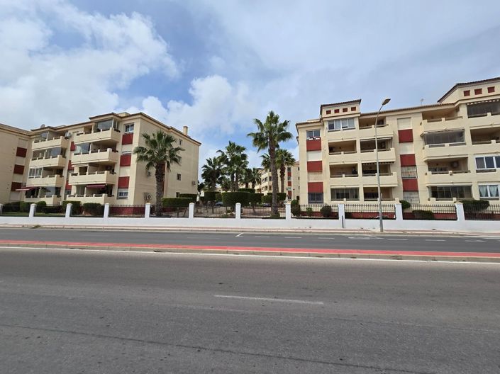 Image No.25-2 Bed Apartment for sale