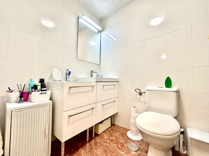 Image No.18-2 Bed Apartment for sale
