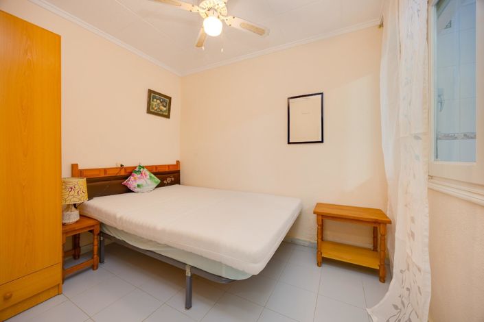 Image No.22-2 Bed Bungalow for sale