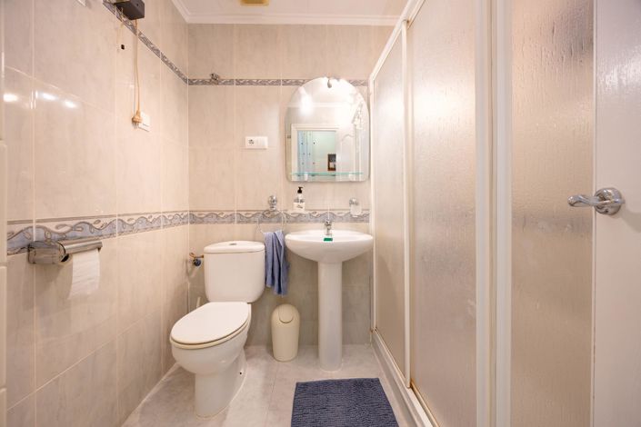 Image No.25-2 Bed Bungalow for sale