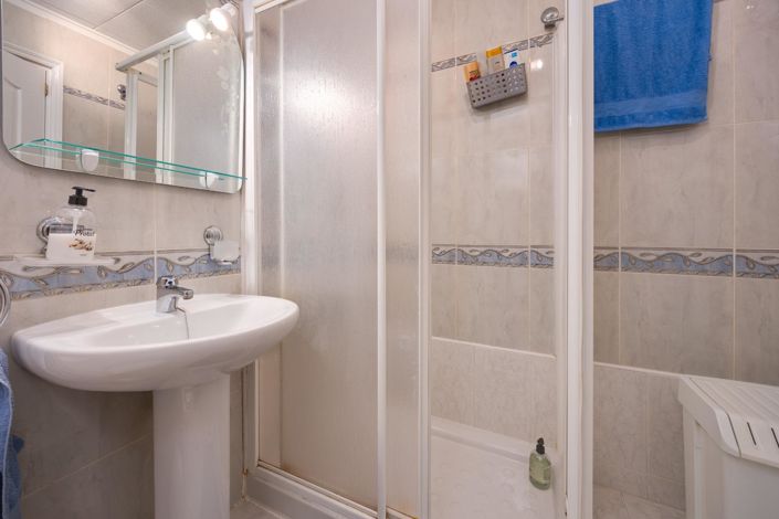 Image No.26-2 Bed Bungalow for sale