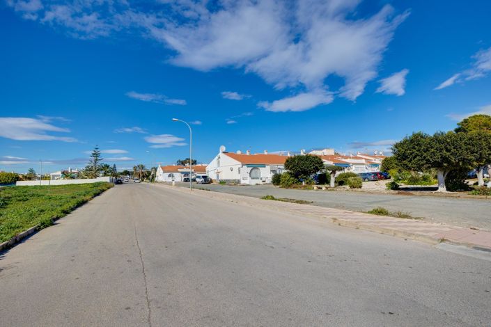 Image No.28-2 Bed Bungalow for sale