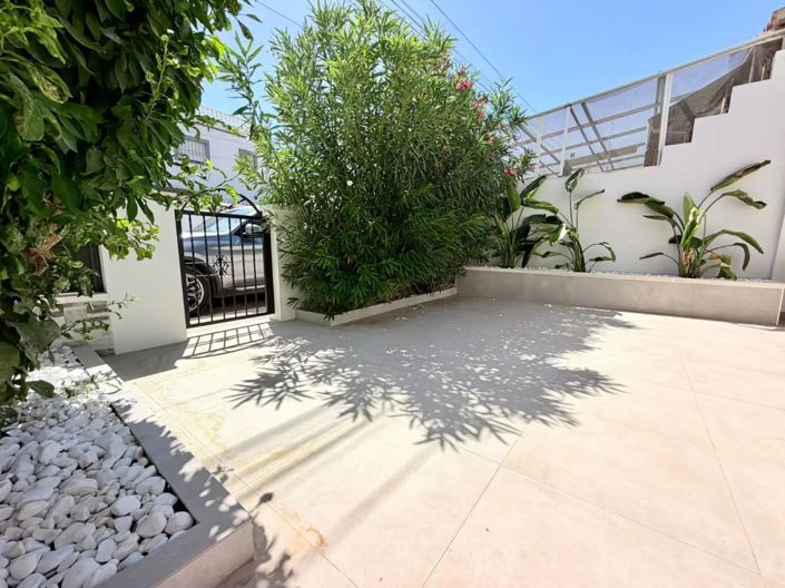 Image No.2-2 Bed Bungalow for sale