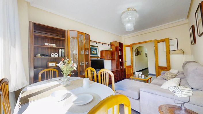 Image No.17-3 Bed Apartment for sale