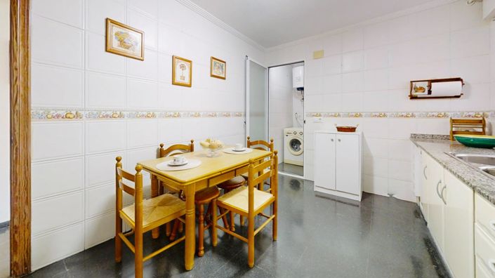 Image No.28-3 Bed Apartment for sale