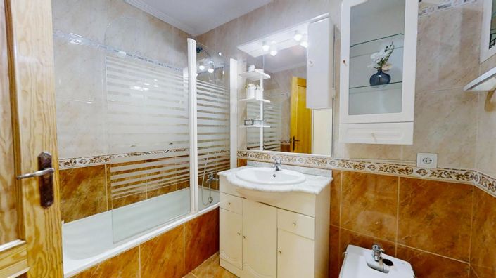 Image No.40-3 Bed Apartment for sale