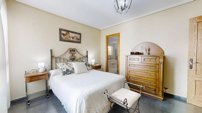 Image No.5-3 Bed Apartment for sale