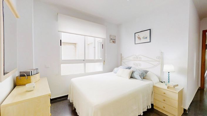 Image No.8-3 Bed Apartment for sale