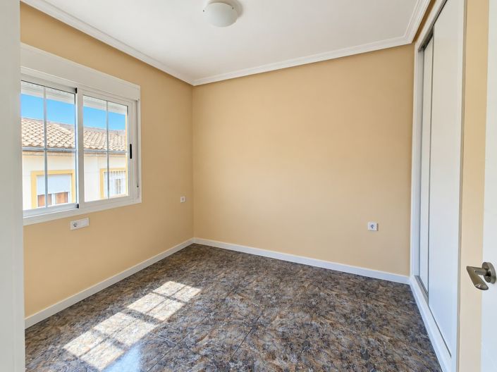 Image No.14-2 Bed Bungalow for sale