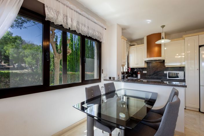 Image No.4-2 Bed Apartment for sale