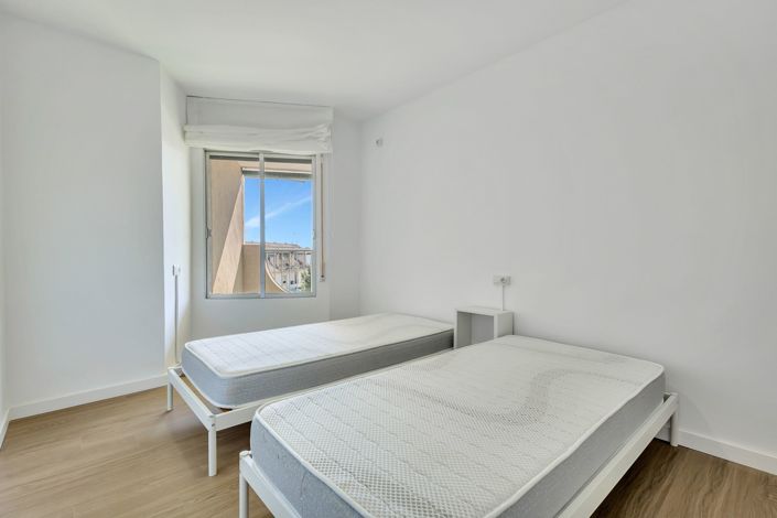 Image No.14-3 Bed Apartment for sale