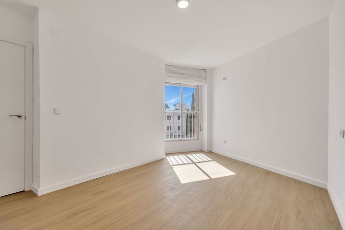 Image No.19-3 Bed Apartment for sale