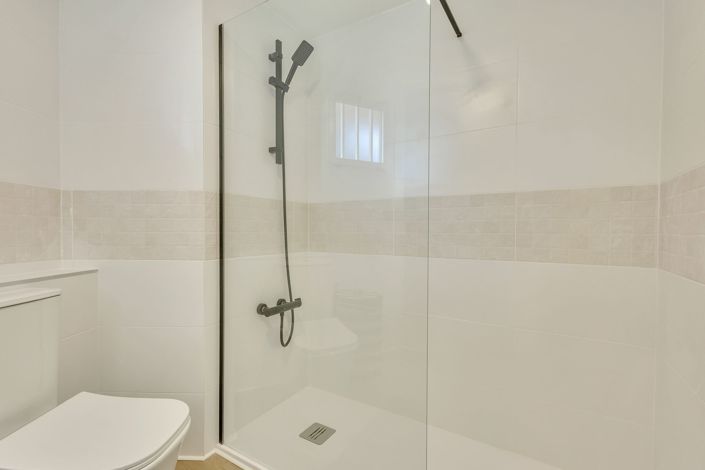 Image No.23-3 Bed Apartment for sale