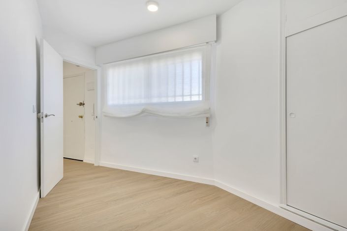 Image No.25-3 Bed Apartment for sale