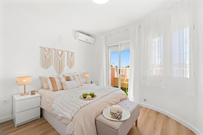 Image No.22-2 Bed Townhouse for sale