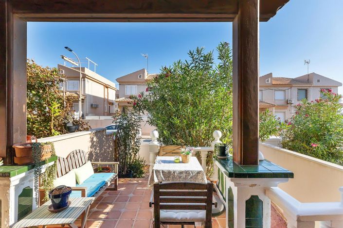 Image No.7-2 Bed Townhouse for sale