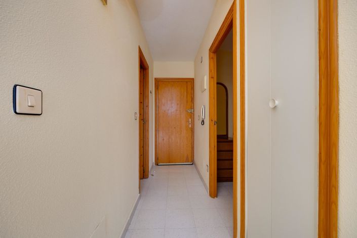 Image No.20-2 Bed Apartment for sale