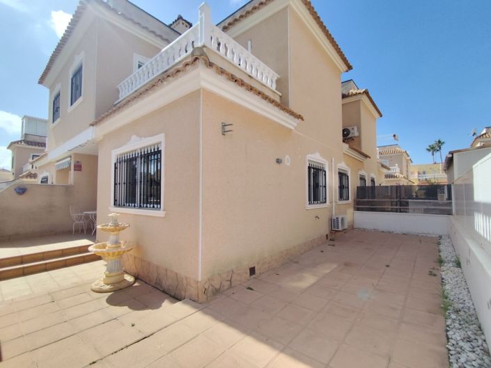 Image No.32-3 Bed Villa for sale