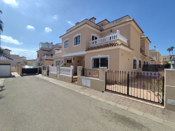 Image No.33-3 Bed Villa for sale