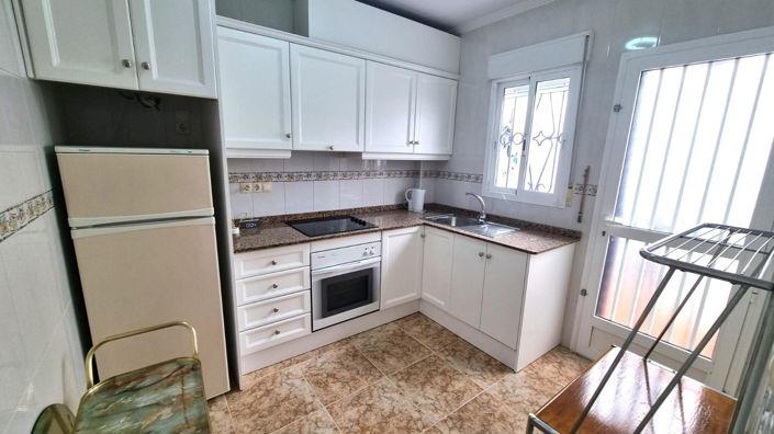 Image No.7-2 Bed Townhouse for sale