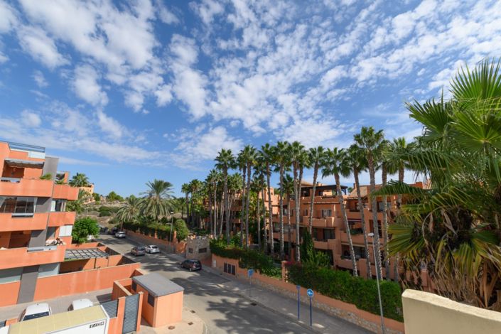 Image No.20-2 Bed Apartment for sale