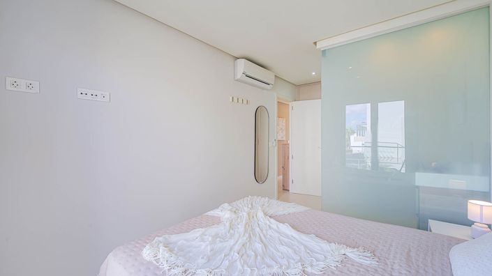 Image No.28-2 Bed Property for sale