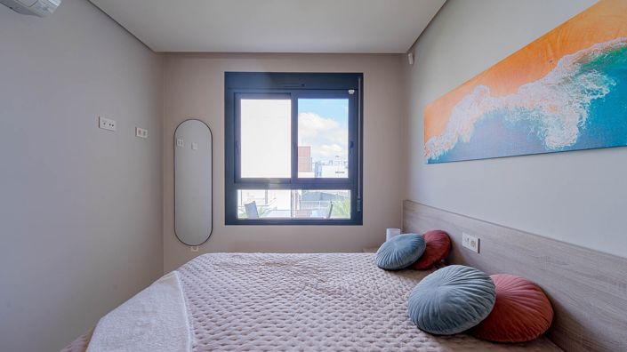 Image No.32-2 Bed Property for sale