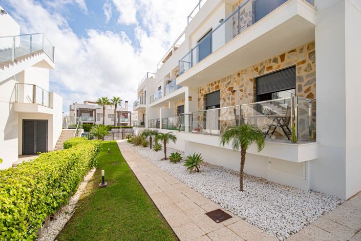 Image No.41-2 Bed Property for sale