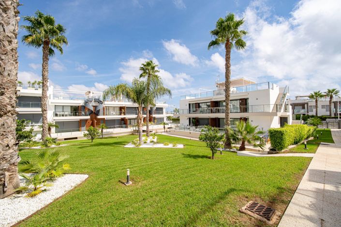 Image No.43-2 Bed Property for sale